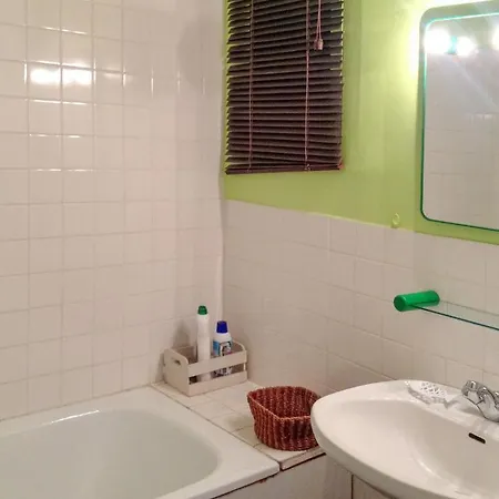 Appartement De 4 Chambres A St Jean De Luz Avec Magnifique Vue Sur La Montagne Balcon Et Wifi A 150 M De La Plage * Saint-Jean-de-Luz