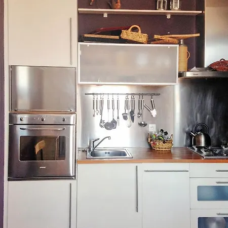 Appartement De 4 Chambres A St Jean De Luz Avec Magnifique Vue Sur La Montagne Balcon Et Wifi A 150 M De La Plage Apartmán